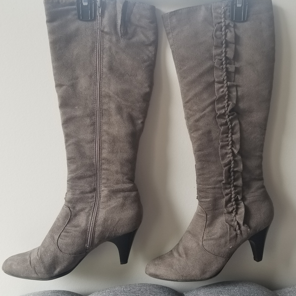 Grey tall boots
